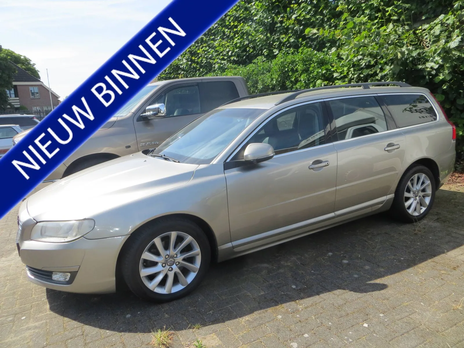 Volvo V70 (2015) — foto 1