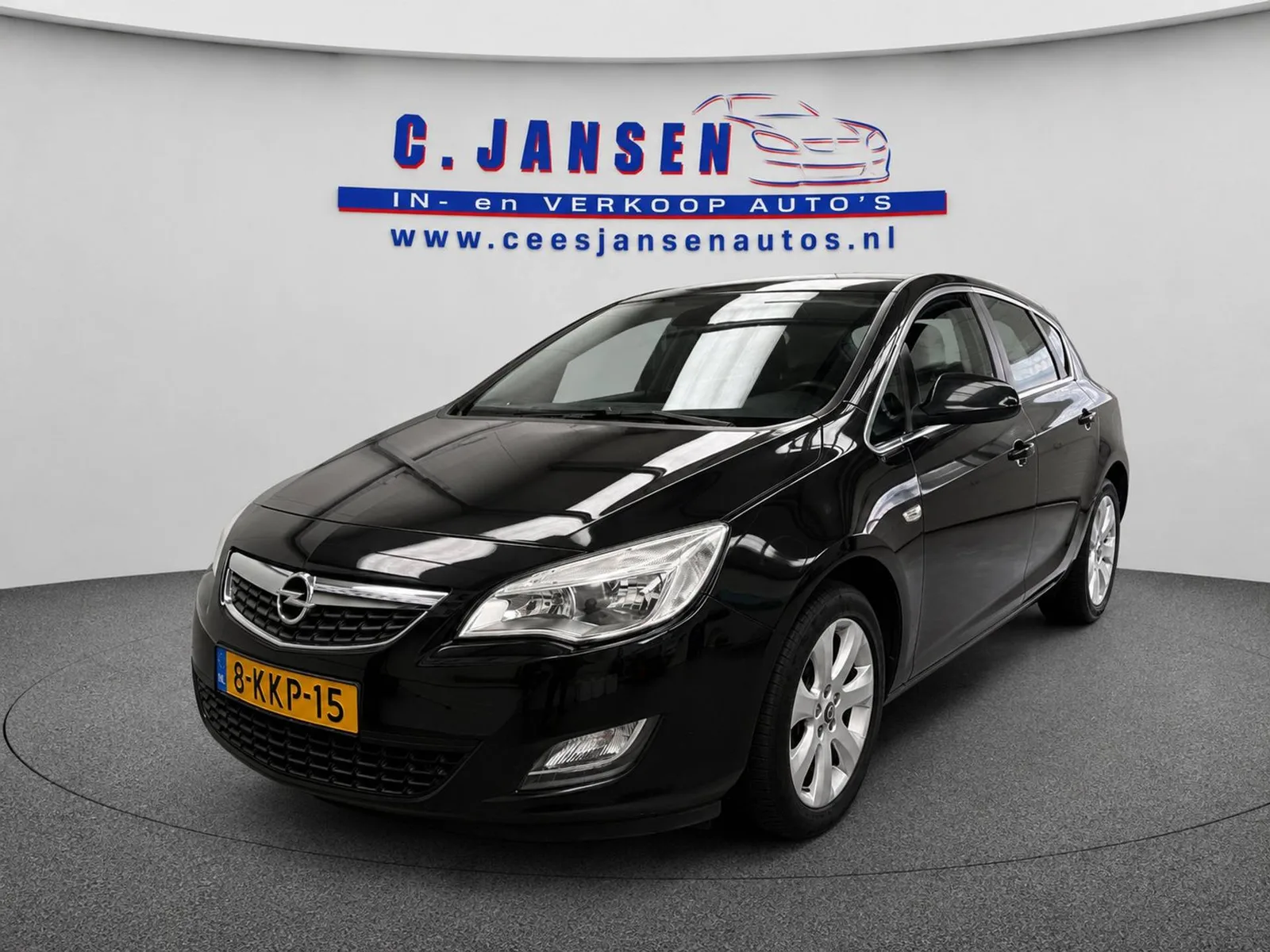 Opel Astra (2013) — foto 1