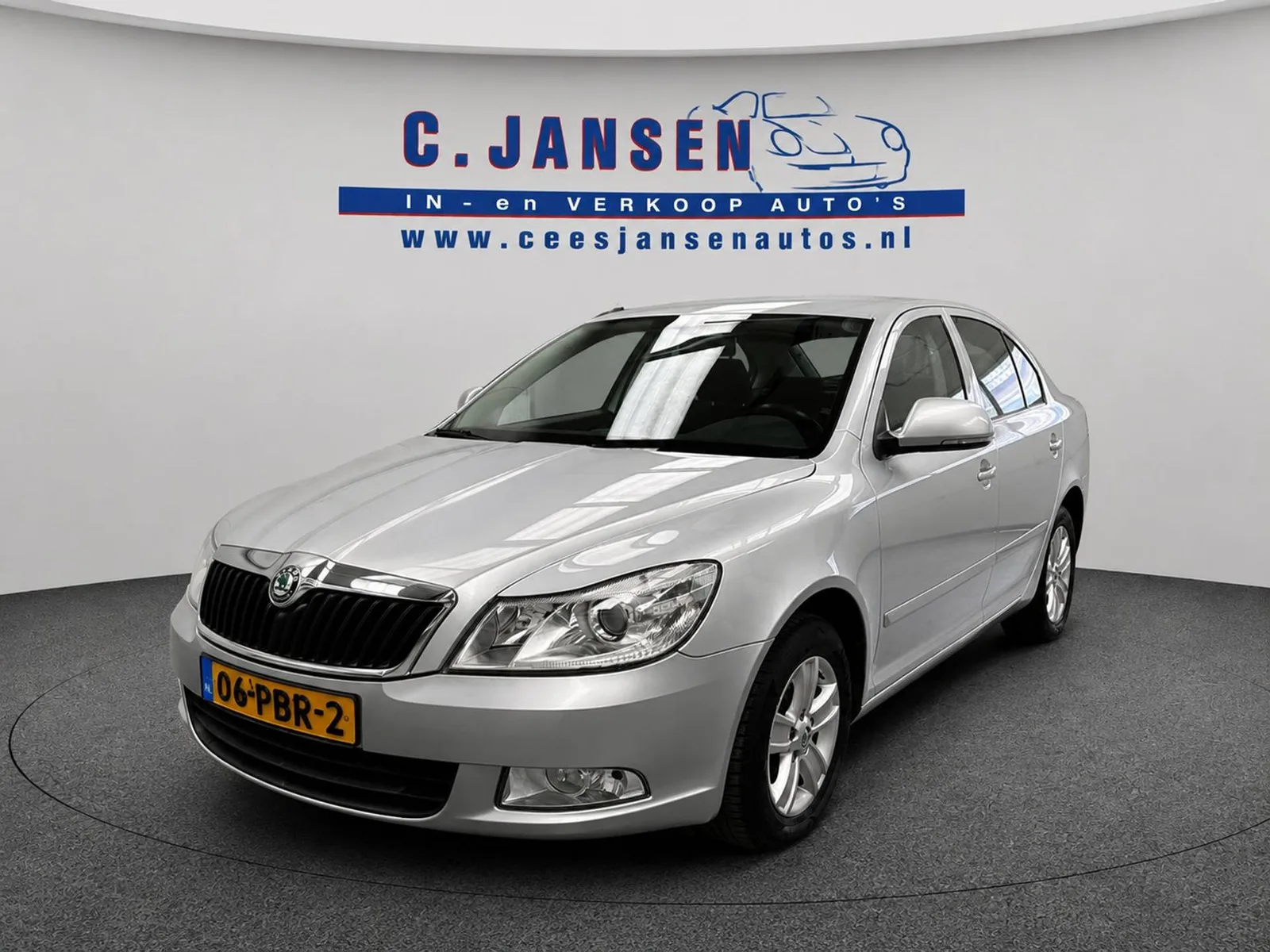 Škoda Octavia (2011) — foto 1
