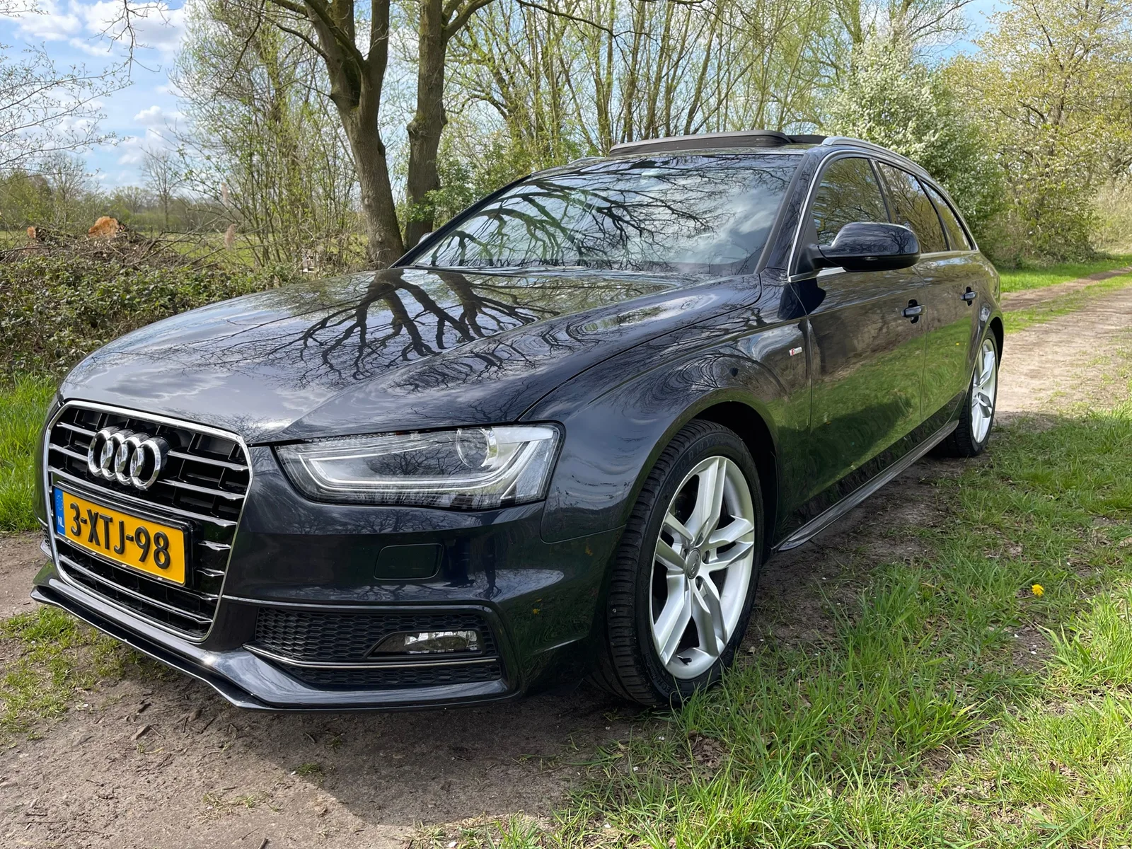 Audi A4 (2014) — foto 1
