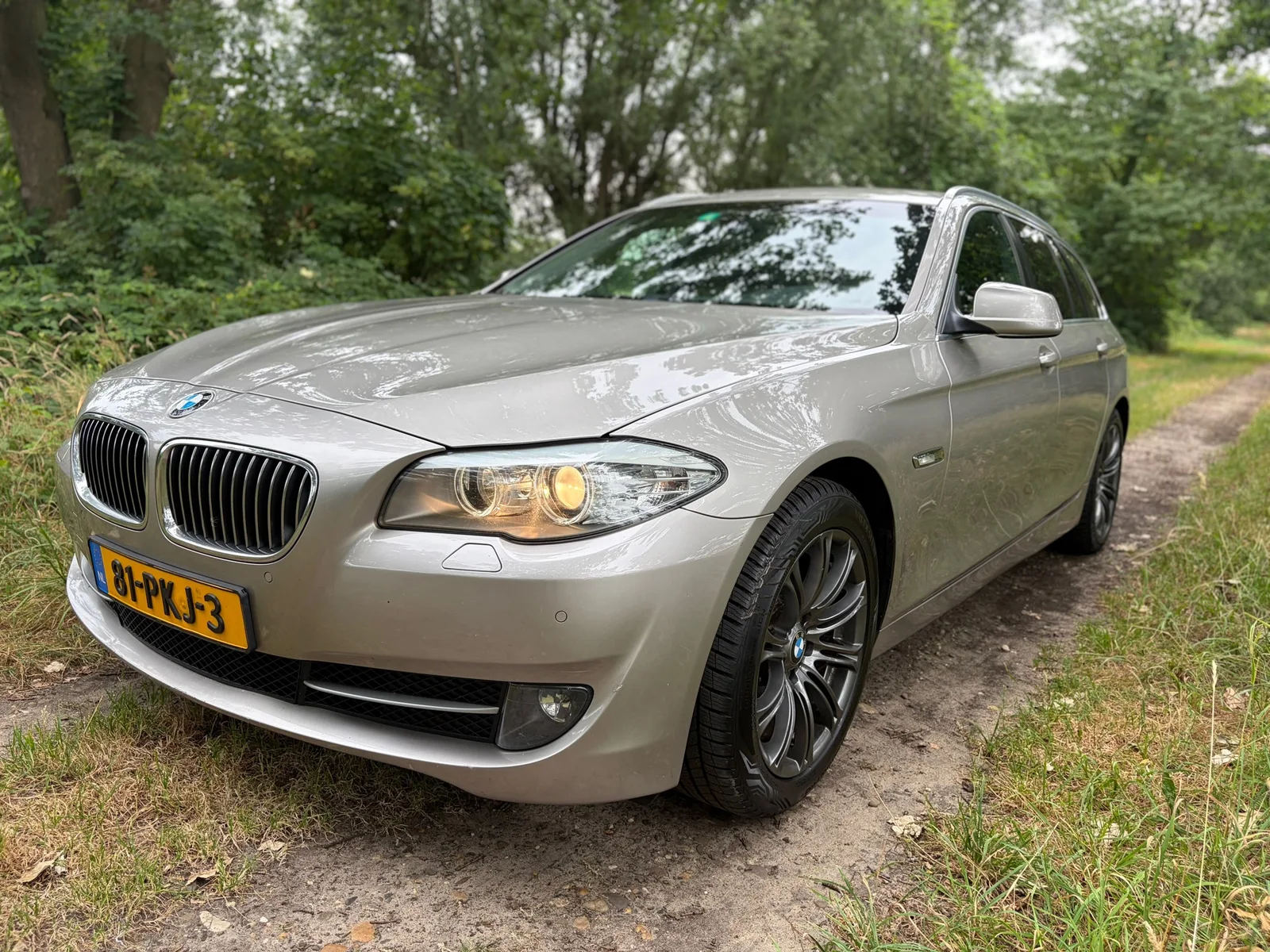 BMW 5-Serie (2011) — foto 1