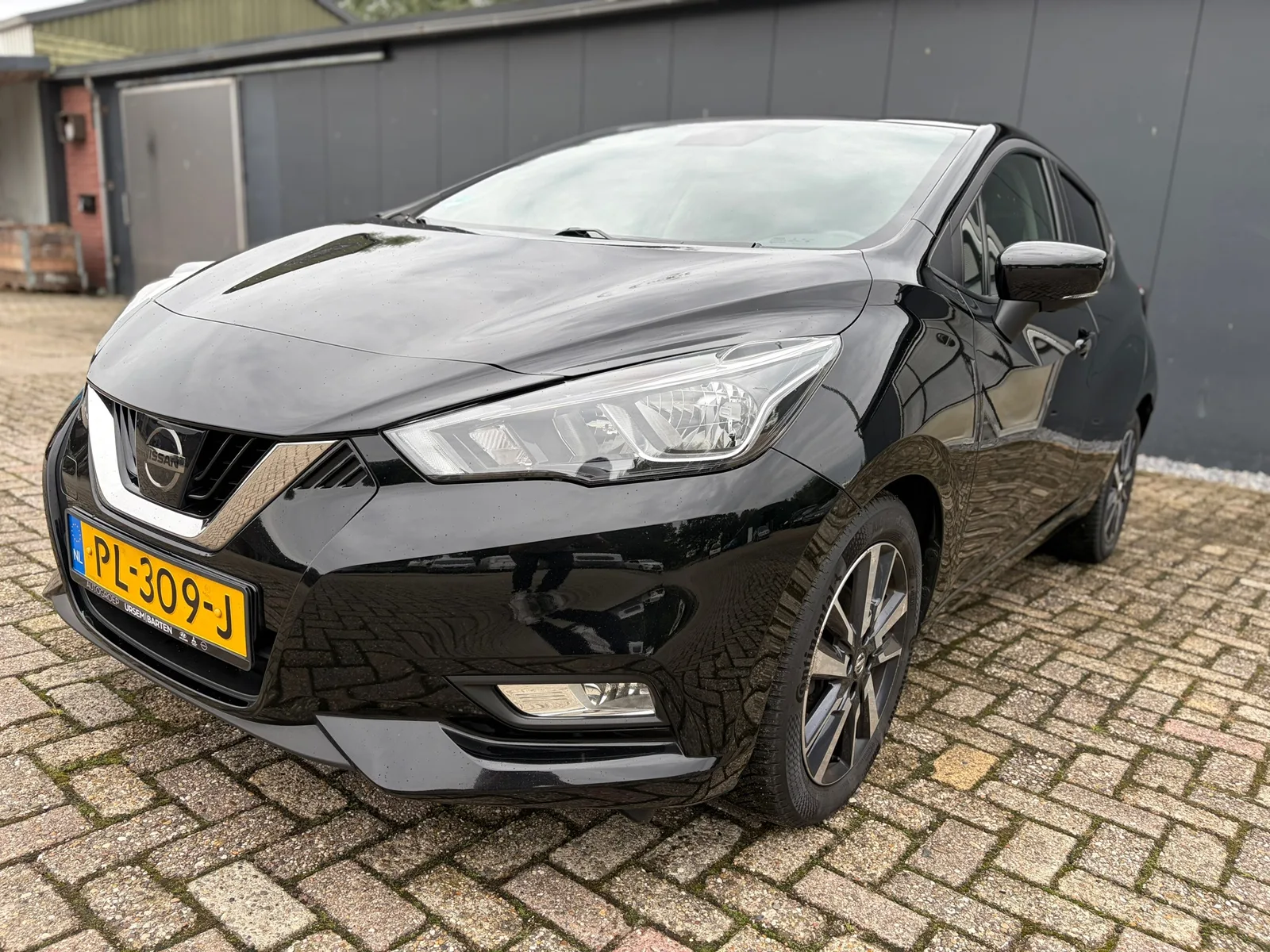 Nissan Micra (2017) — foto 1
