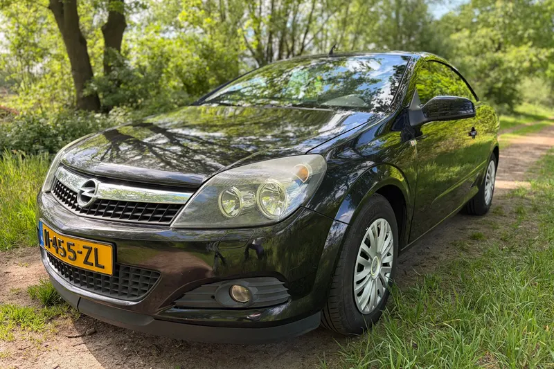 Opel Astra Twin Top (2009)