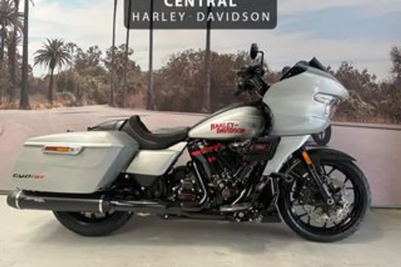 Harley-Davidson CVO Road Glide (2025)