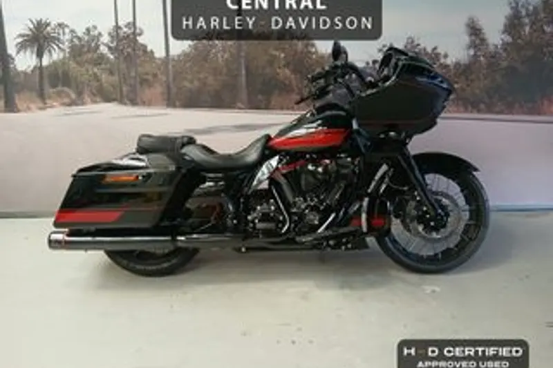 Harley-Davidson CVO Road Glide (2021)