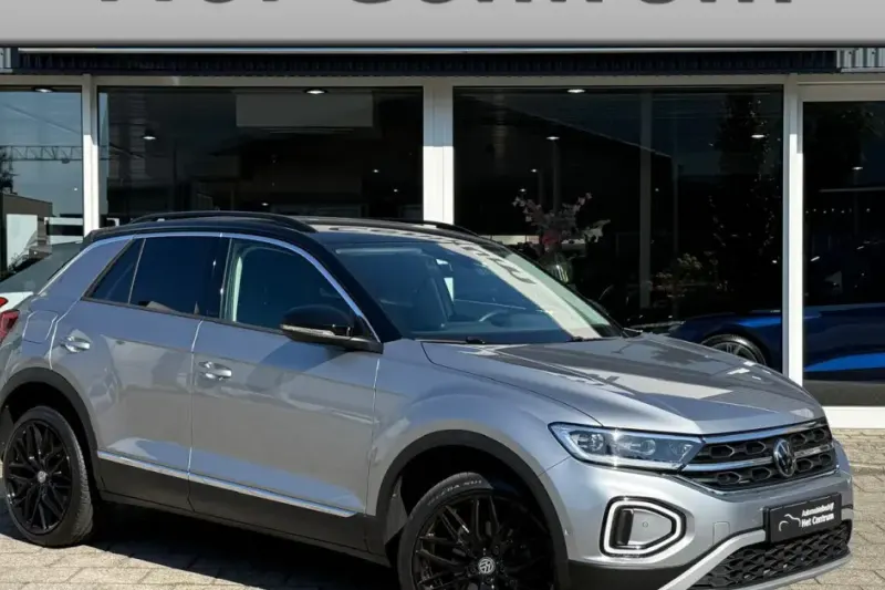 Volkswagen T-Roc (2024)