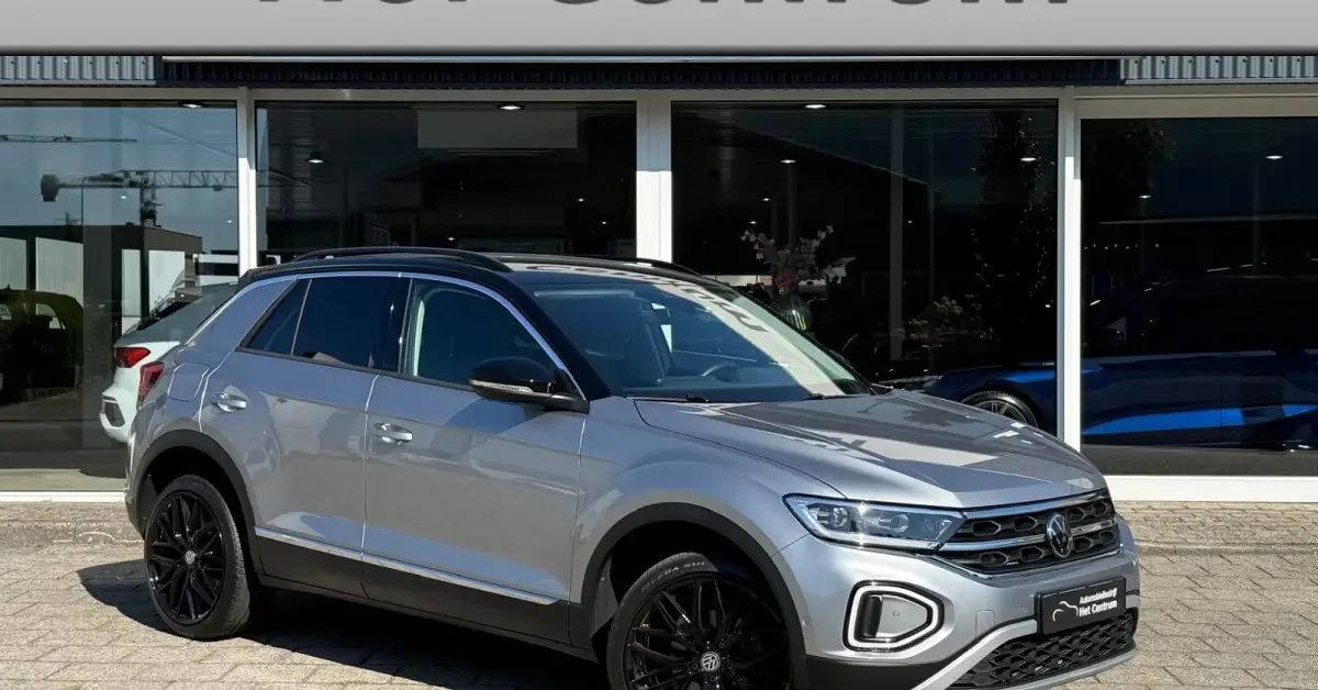Volkswagen T-Roc (2024) — foto 1