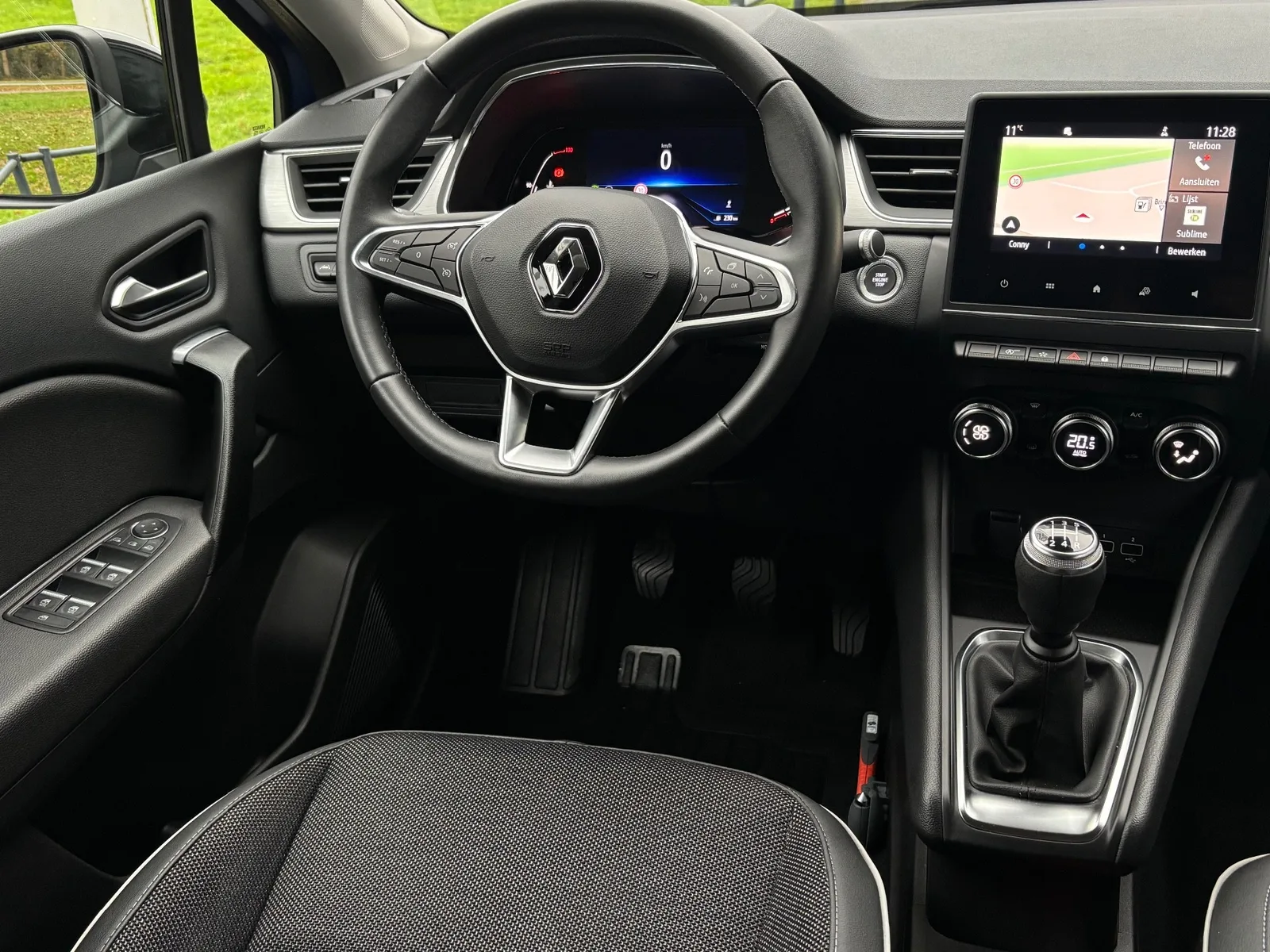 Renault Captur (2020) — foto 1