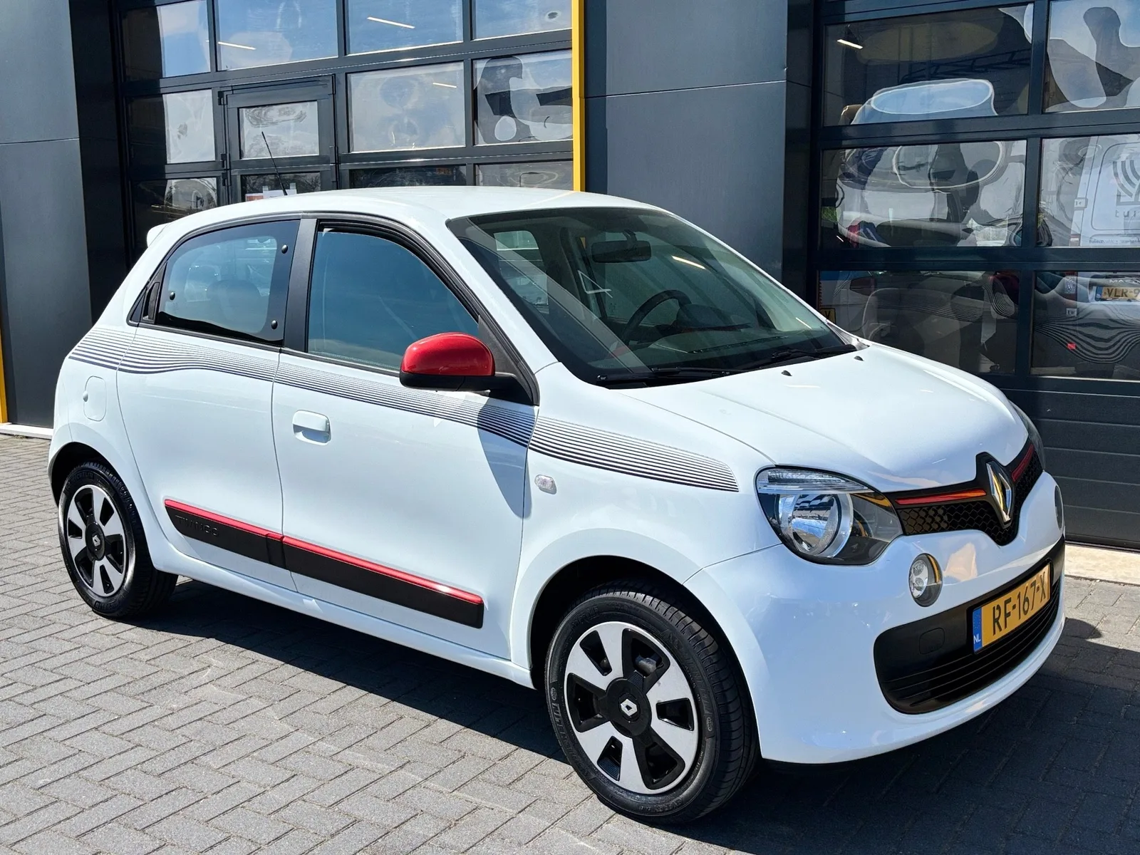 Renault Twingo (2017) — foto 1