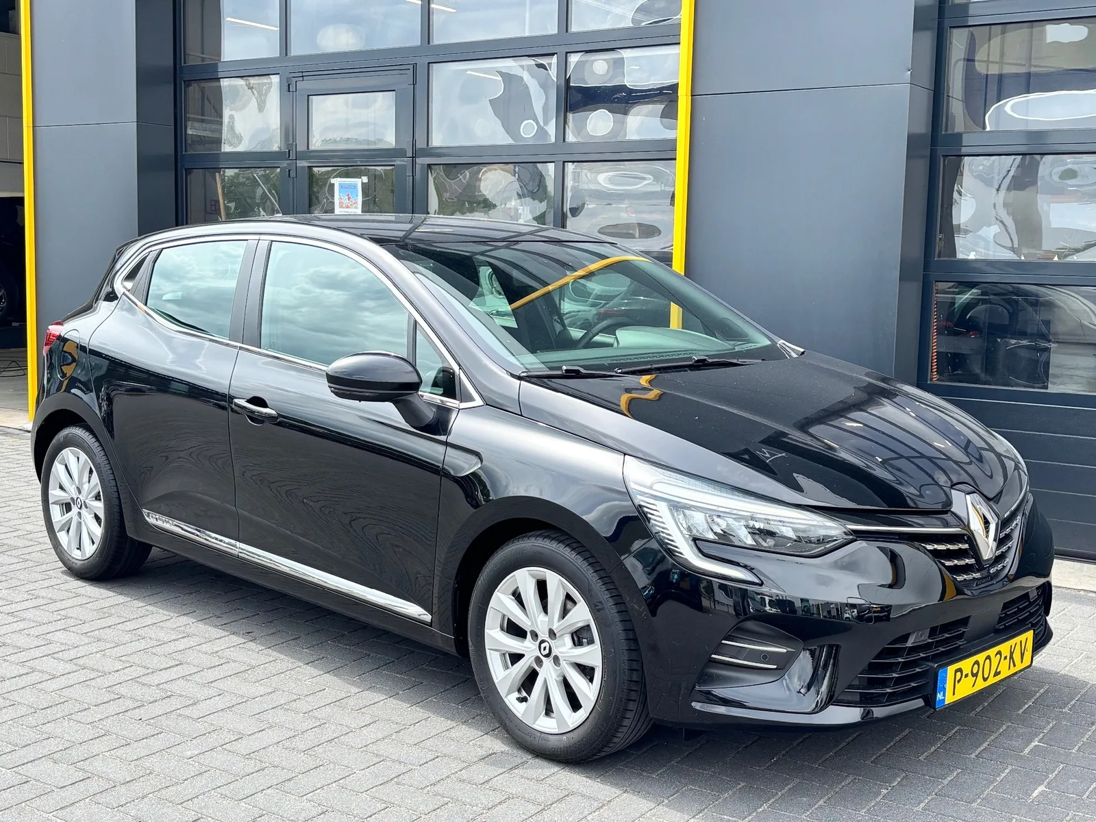 Renault Clio (2022) — foto 1