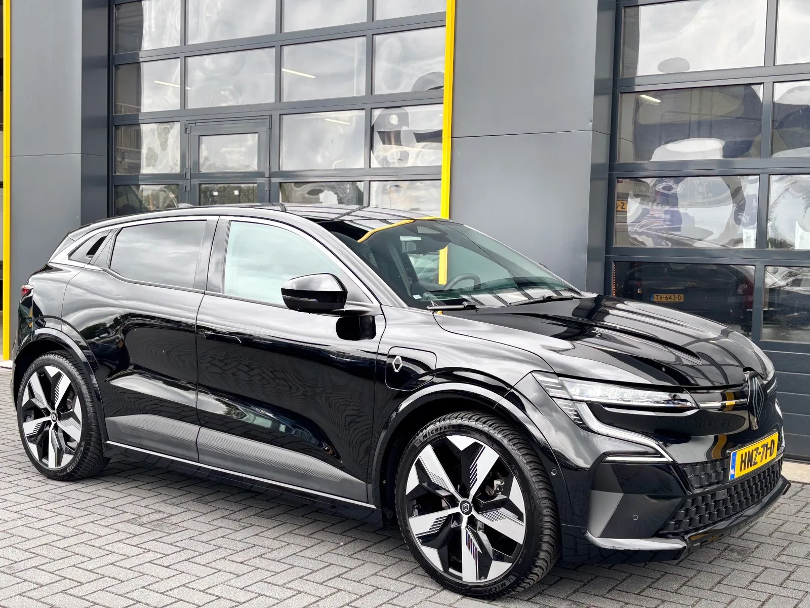 Renault Mégane E-Tech (2025) — foto 1