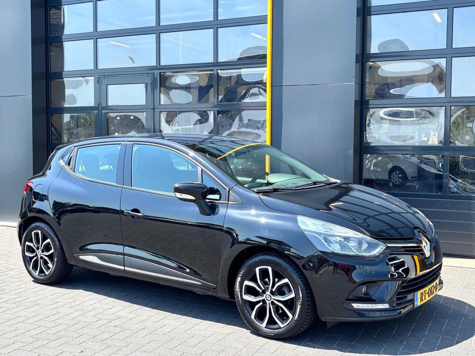 Renault Clio (2017) — foto 1