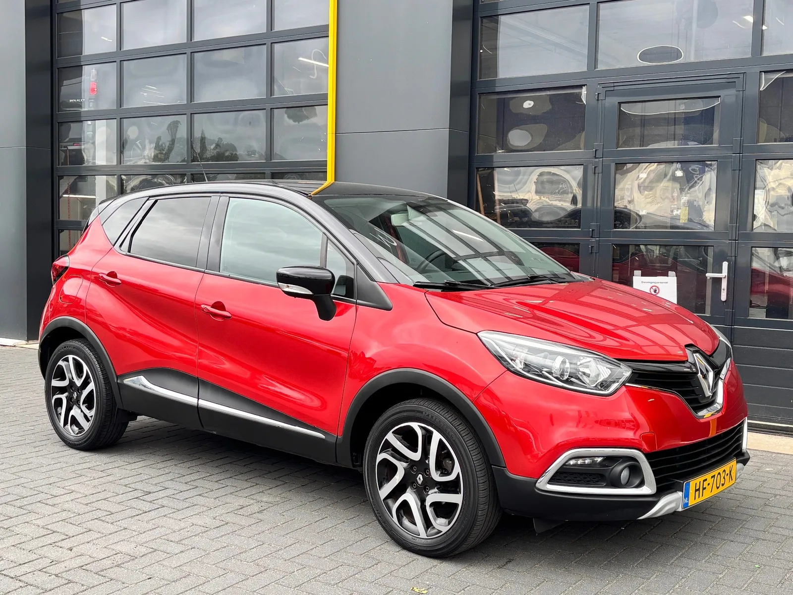 Renault Captur (2015) — foto 1