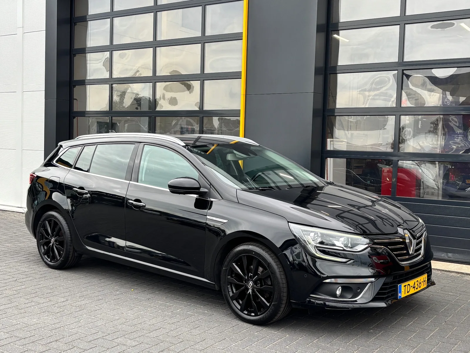 Renault Mégane (2018) — foto 1