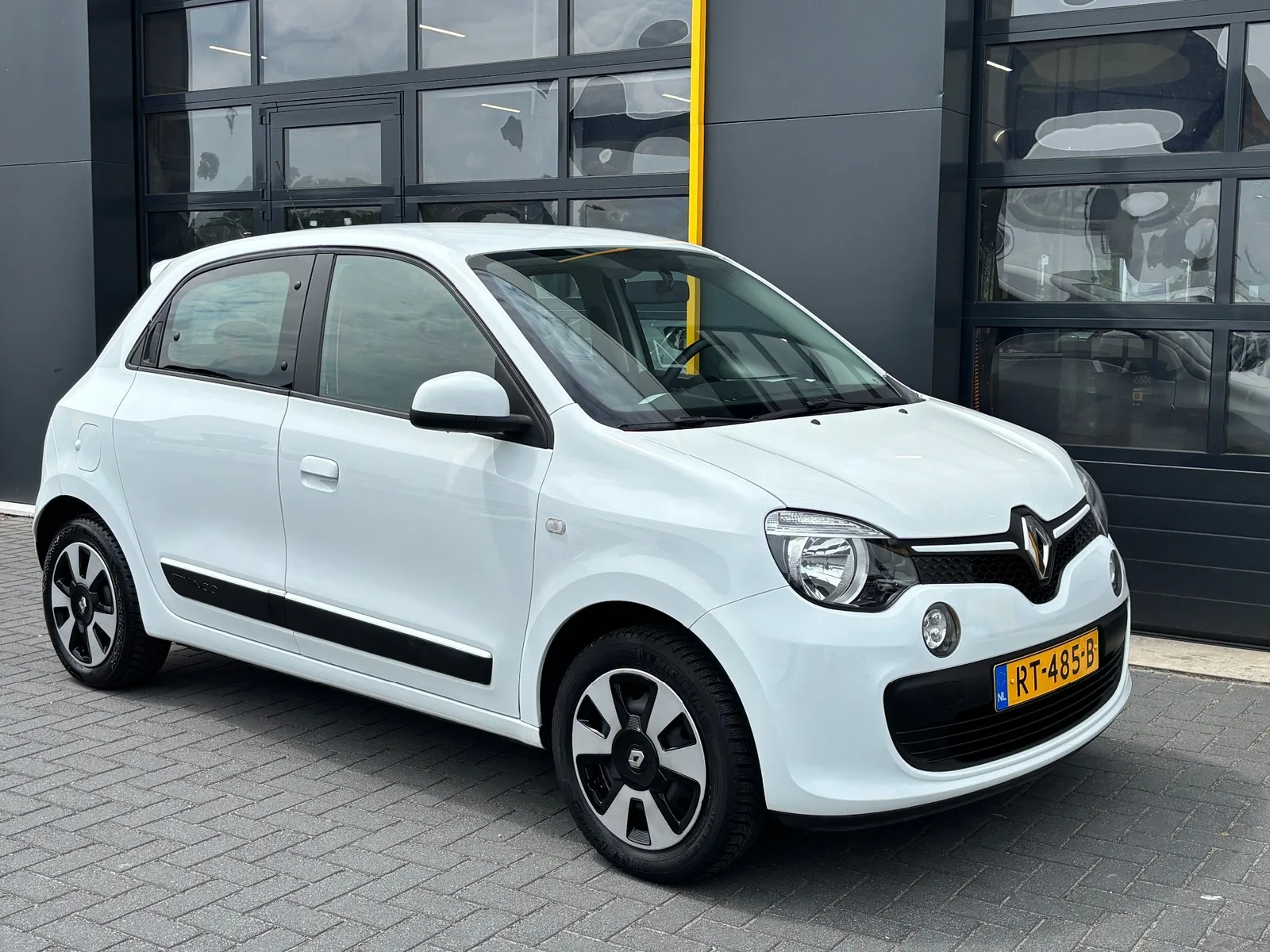 Renault Twingo (2018) — foto 1