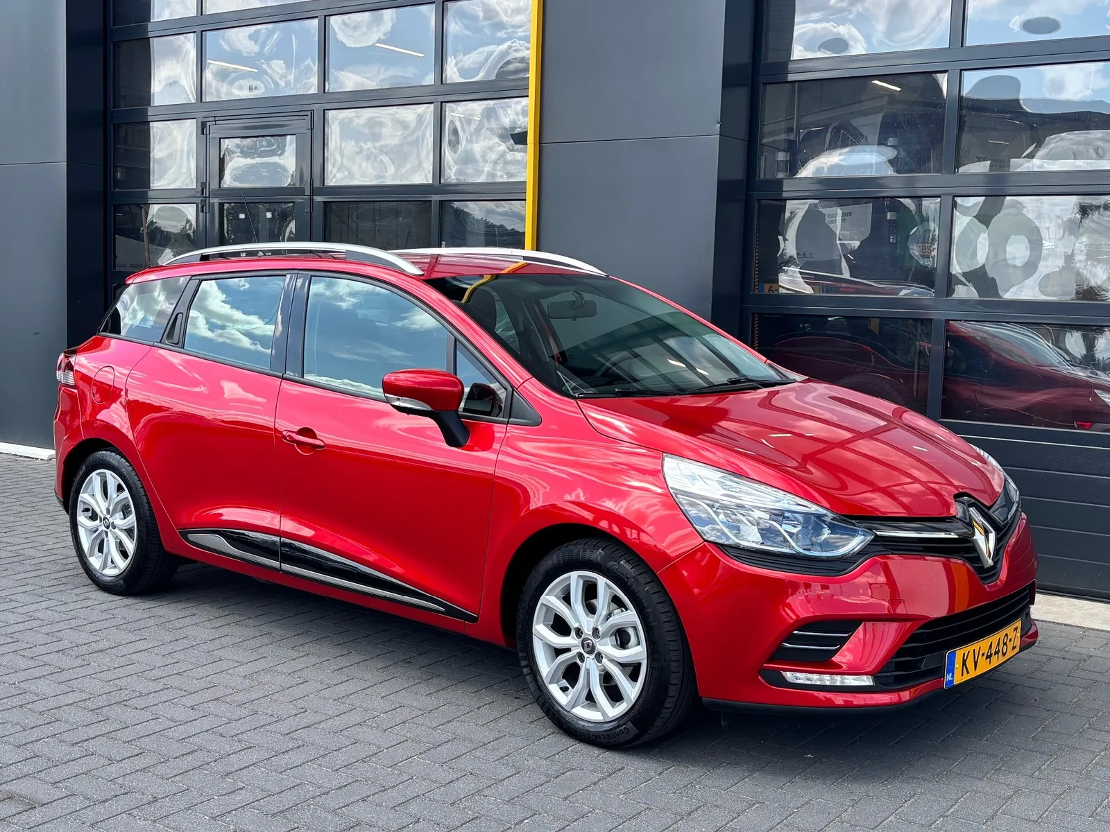 Renault Clio (2016) — foto 1