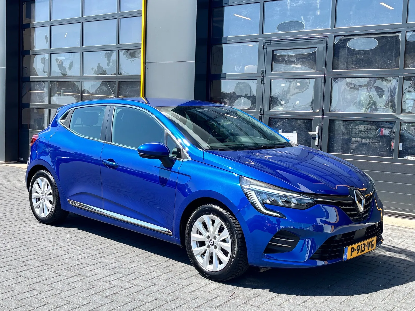 Renault Clio (2022) — foto 1