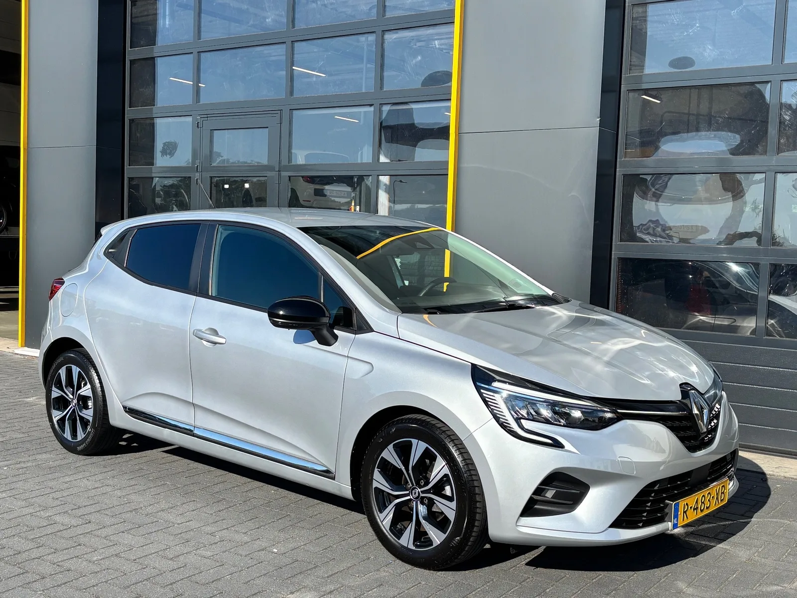 Renault Clio (2022) — foto 1