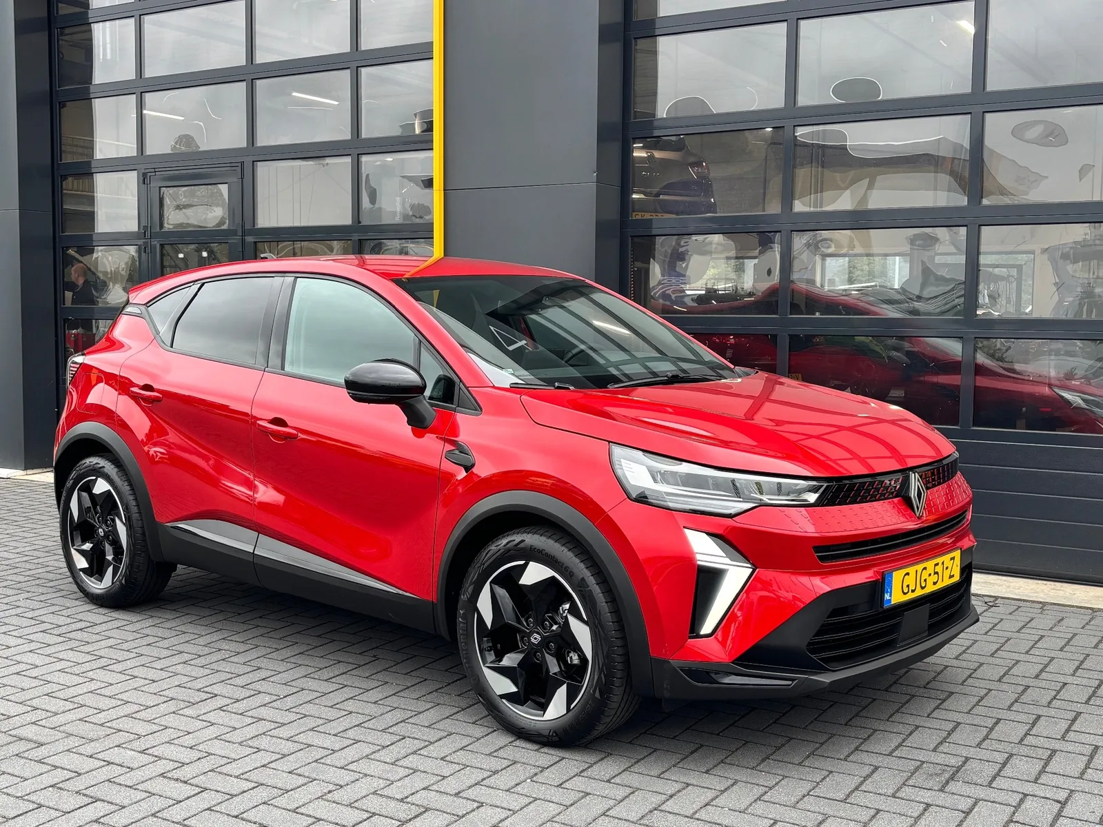 Renault Captur (2024) — foto 1
