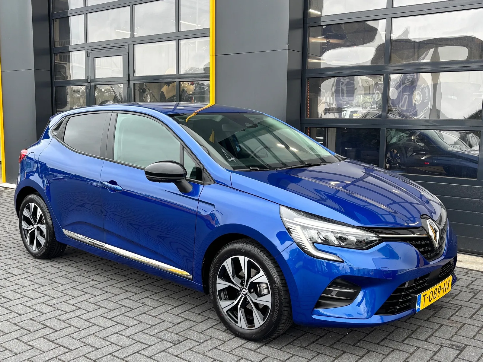 Renault Clio (2023) — foto 1