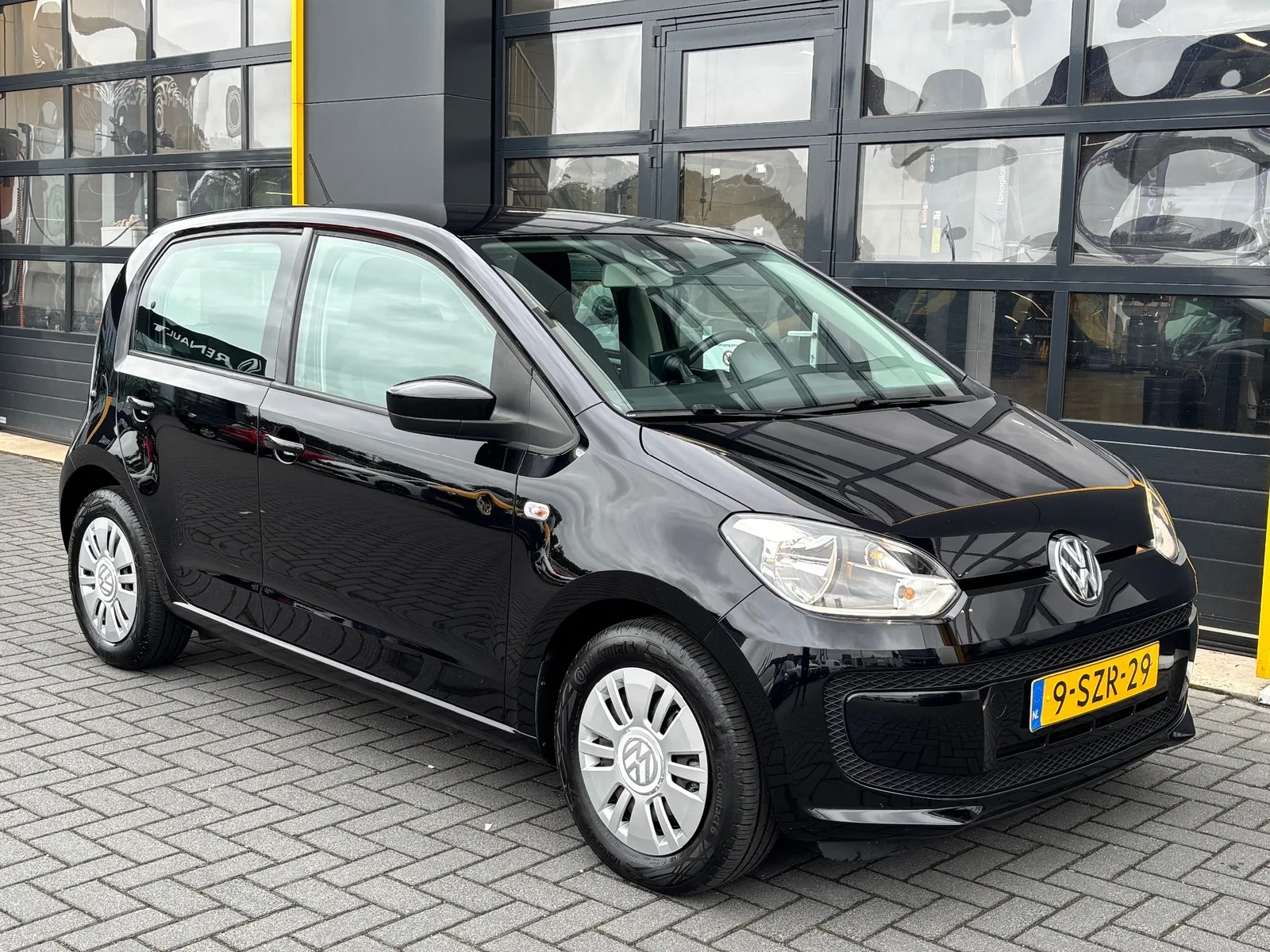 Volkswagen Up (2013) — foto 1