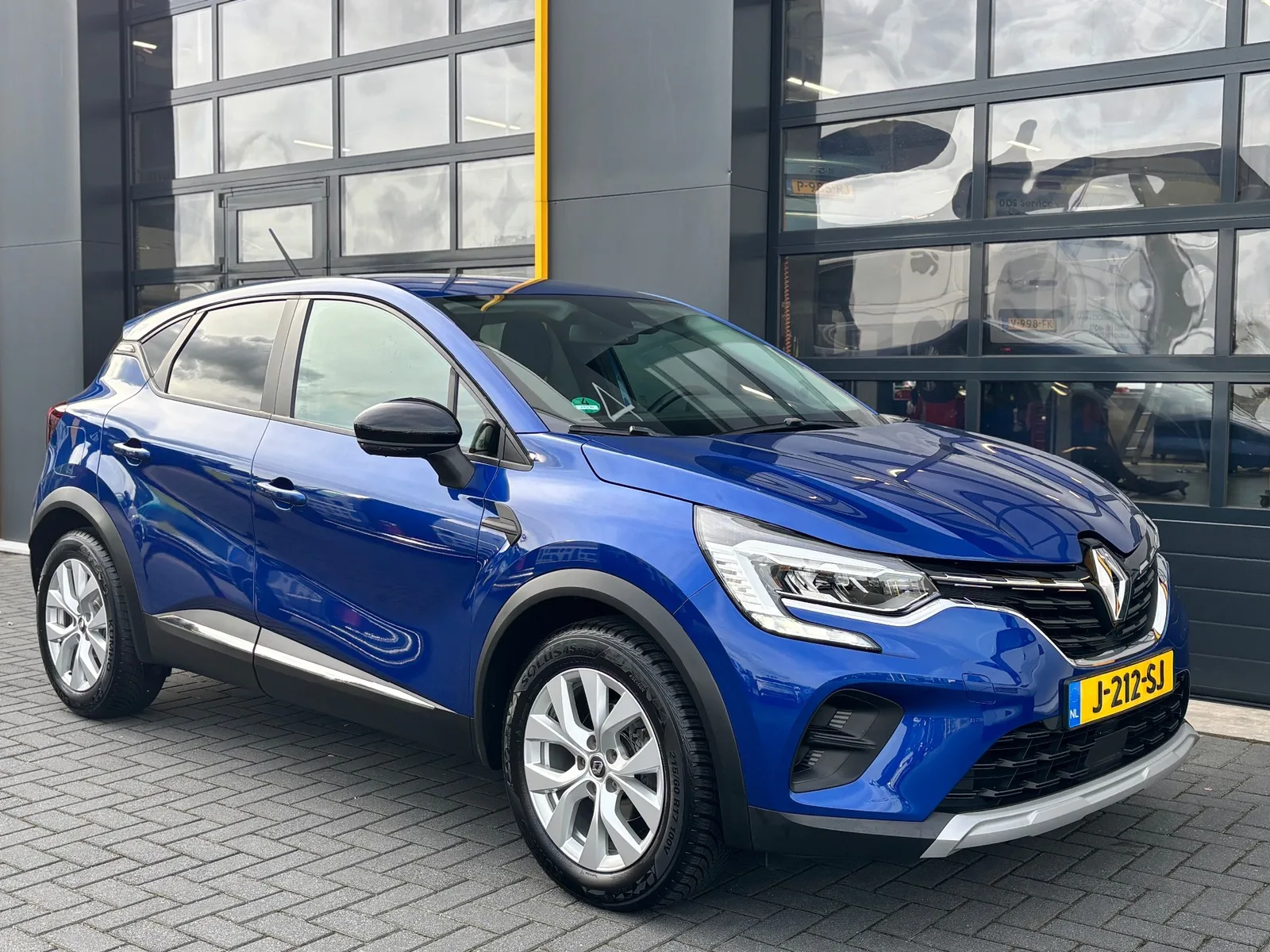 Renault Captur (2020) — foto 1