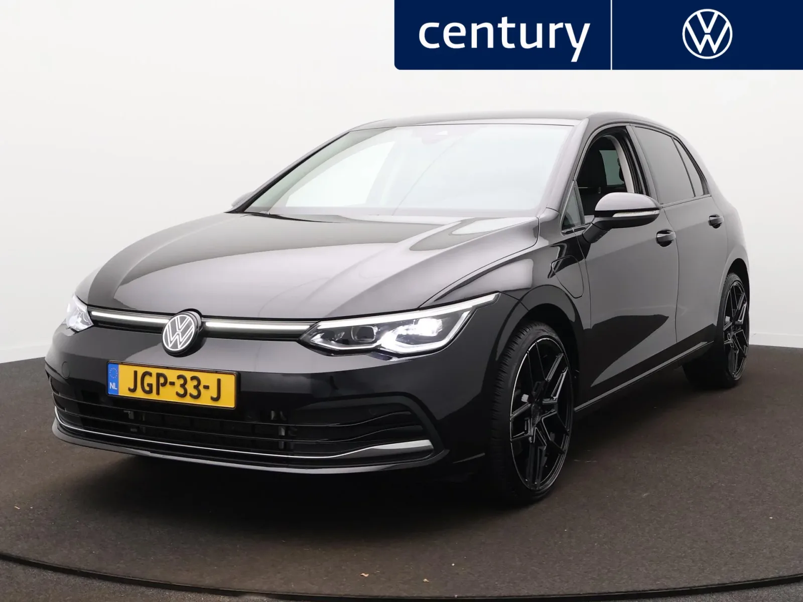 Volkswagen Golf (2022) — foto 1