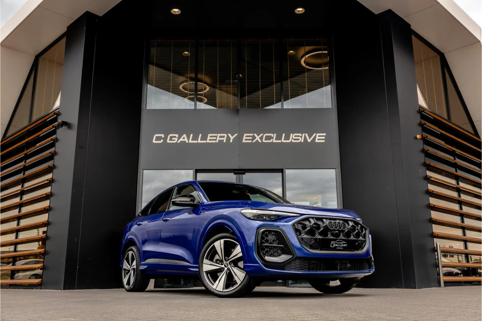 Audi Q5 Sportback (2025) — foto 1