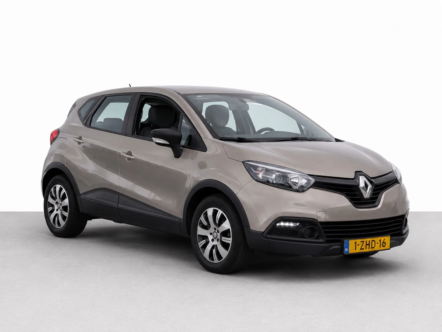 Renault Captur (2015) — foto 1