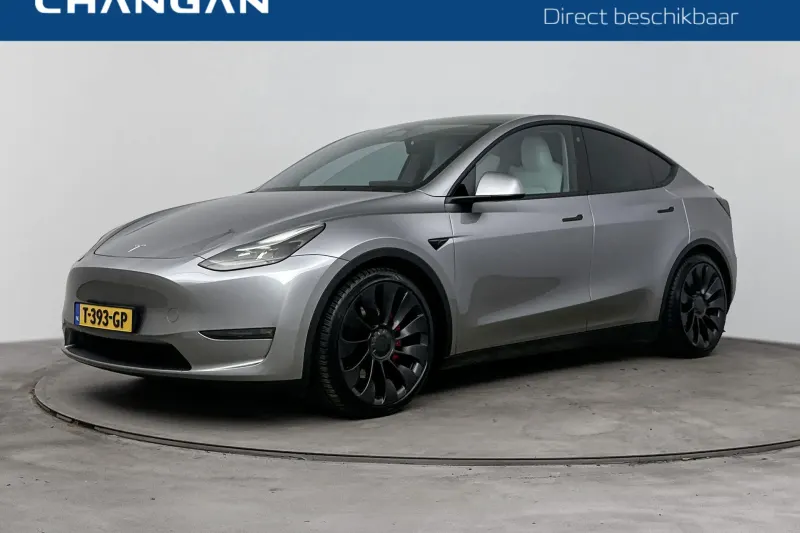 Tesla Model Y (2023)