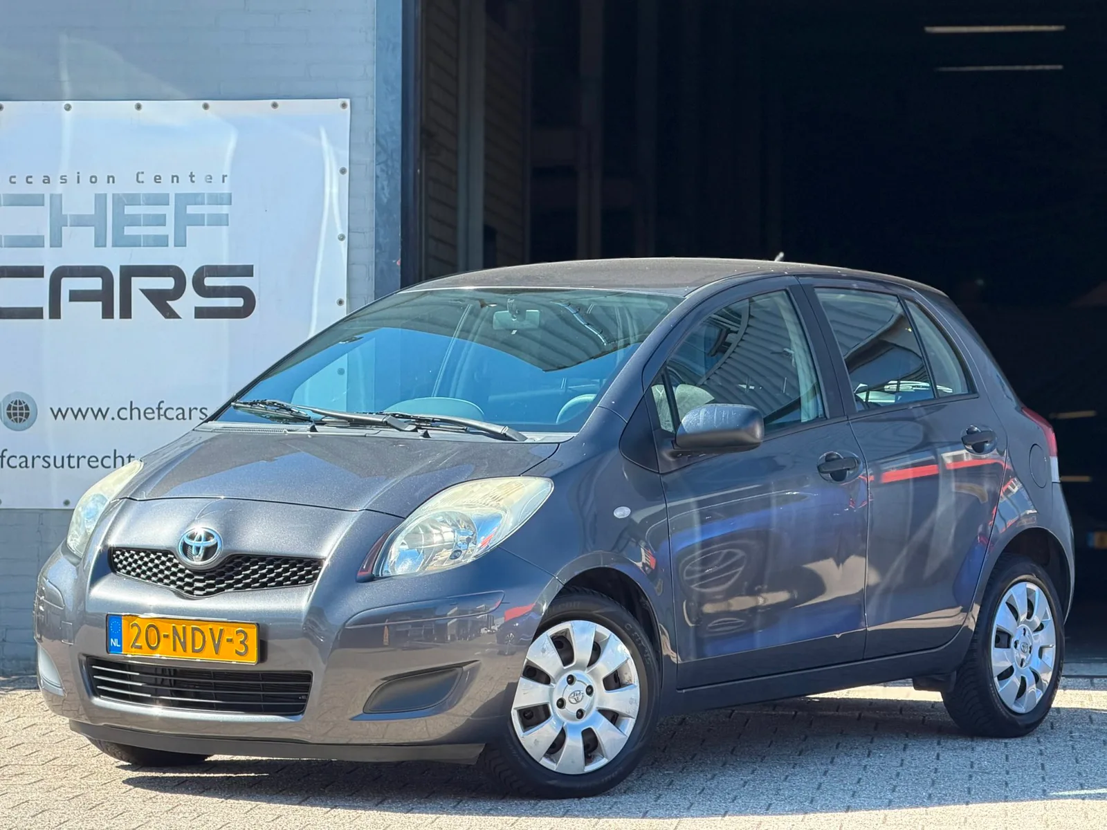 Toyota Yaris (2010) — foto 1