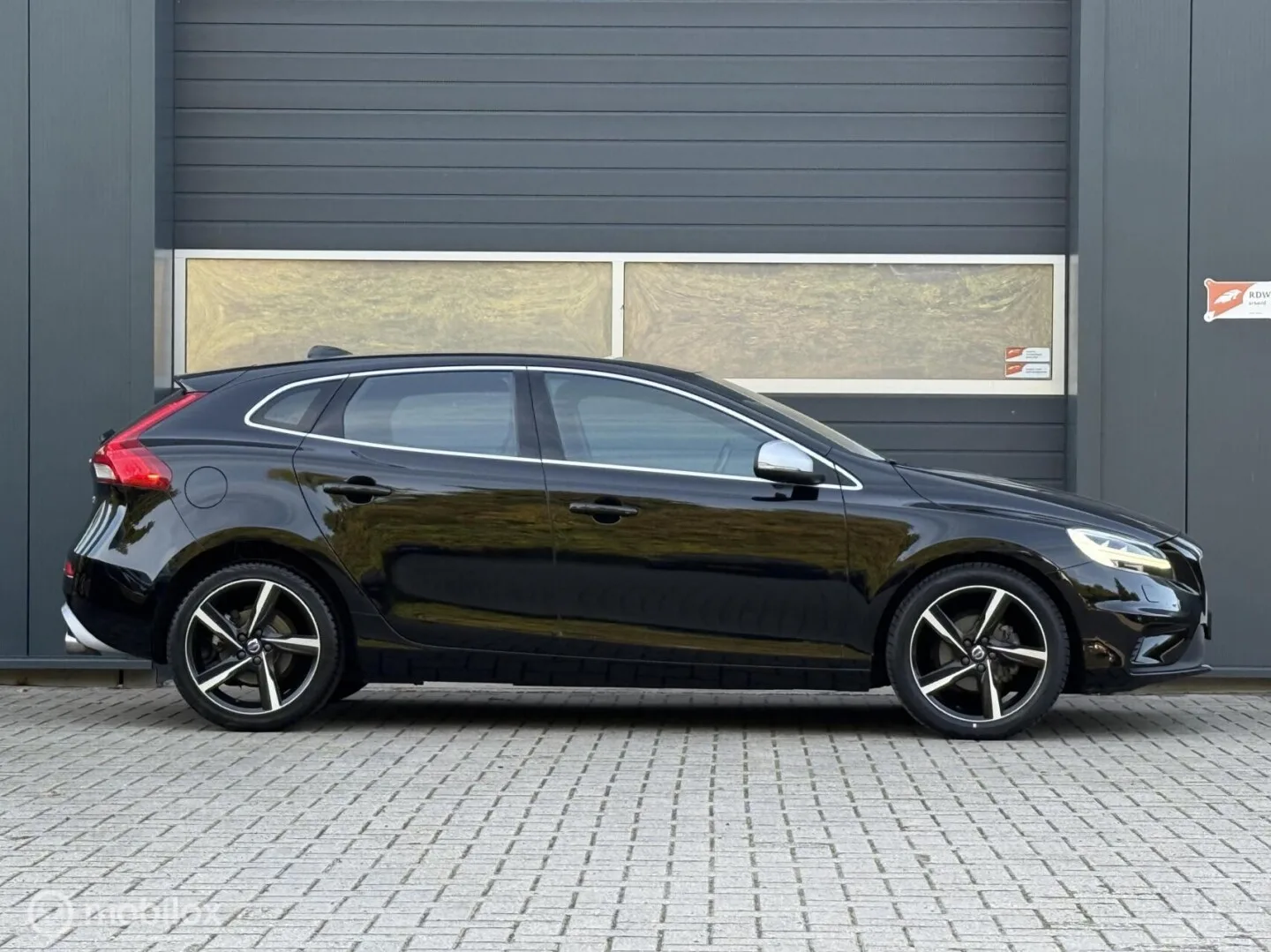 Volvo V40 (2016) — foto 1