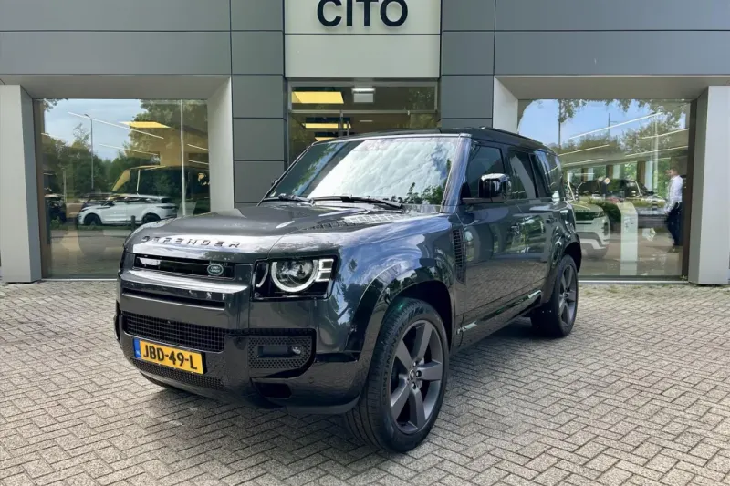 Land Rover Defender (2025)