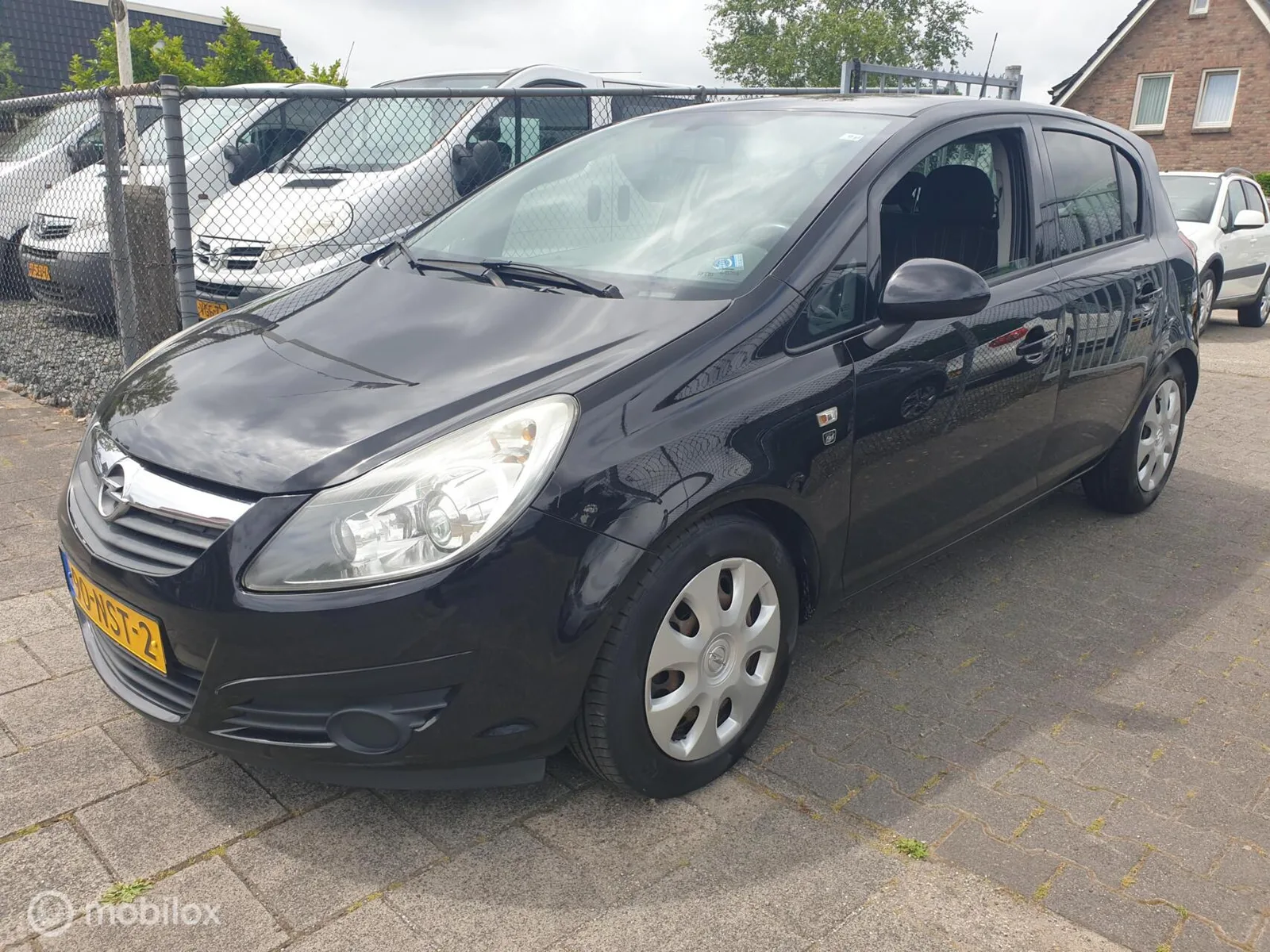 Opel Corsa (2010) — foto 1