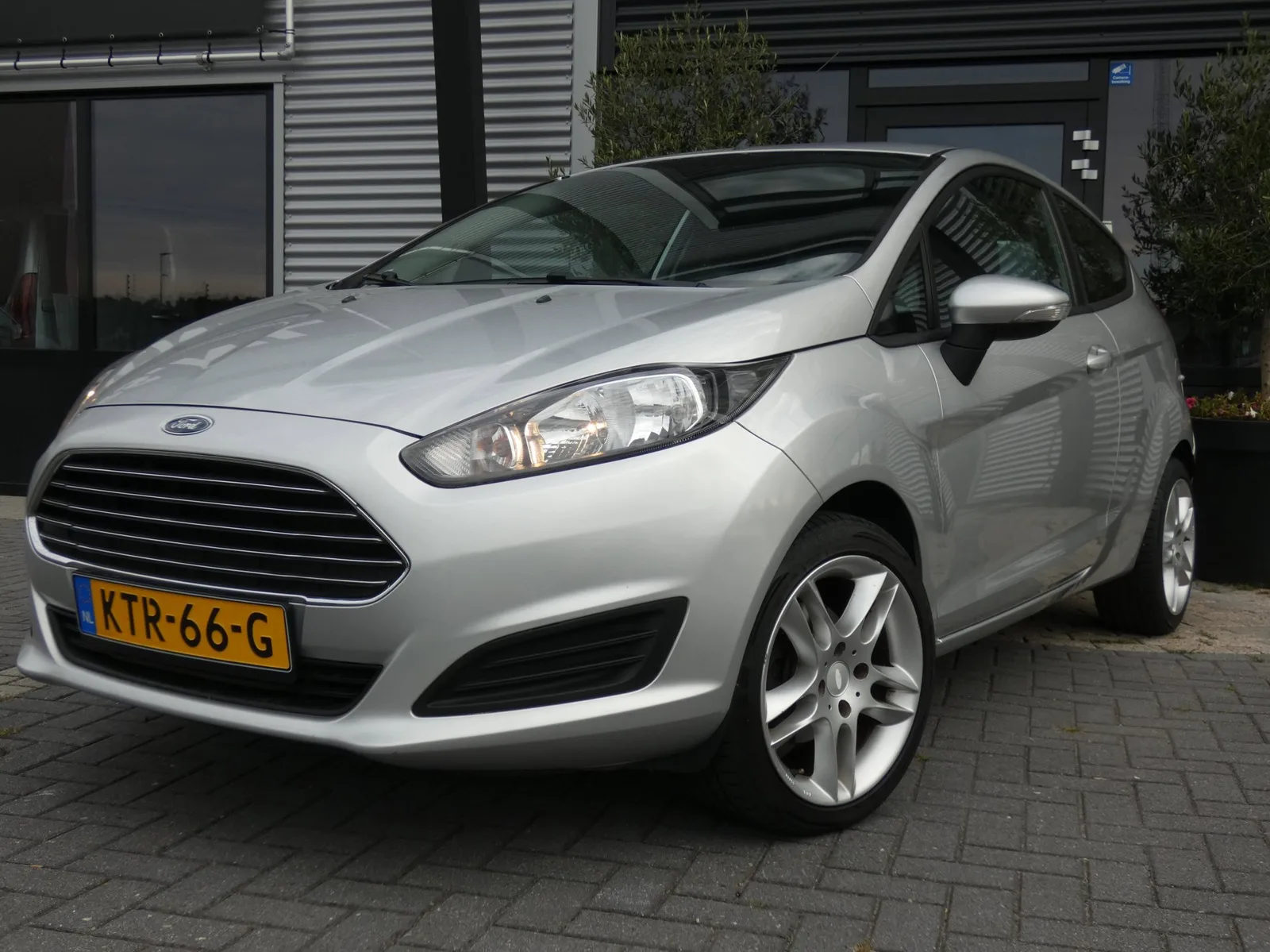 Ford Fiesta (2013) — foto 1