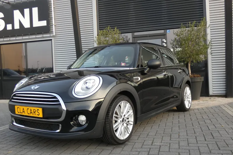 MINI One (2016)