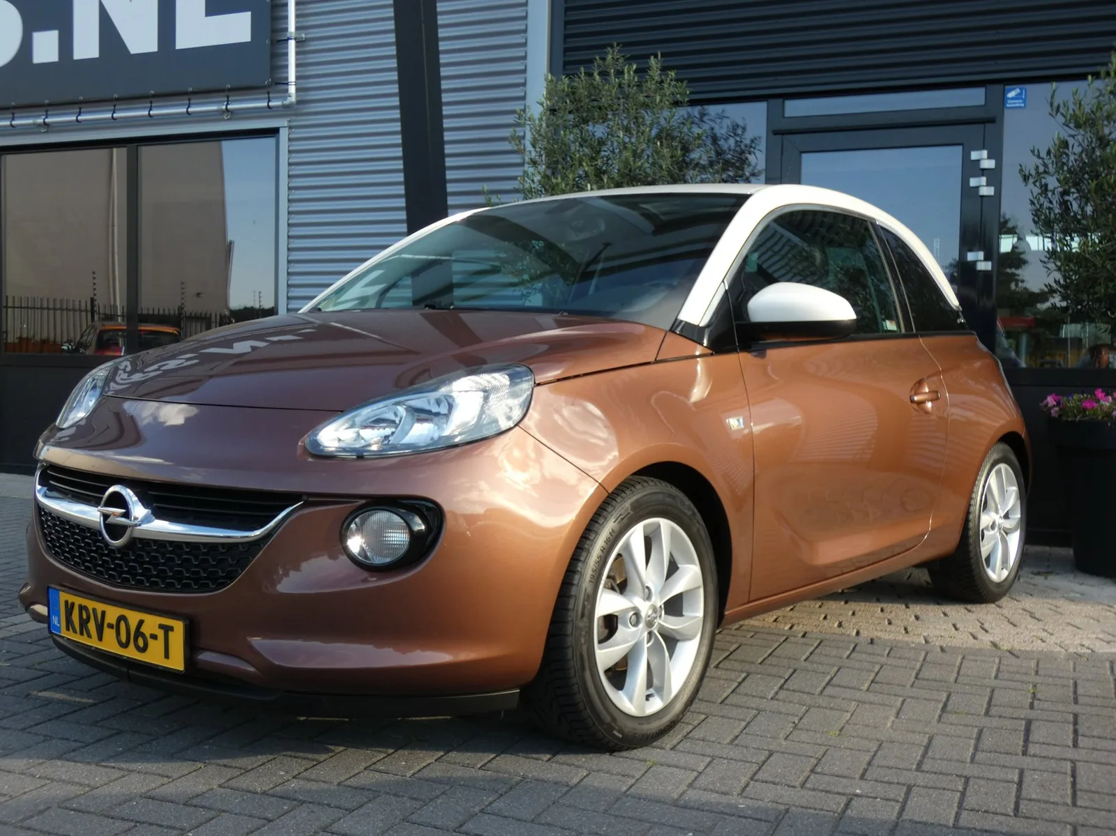 Opel Adam (2017) — foto 1