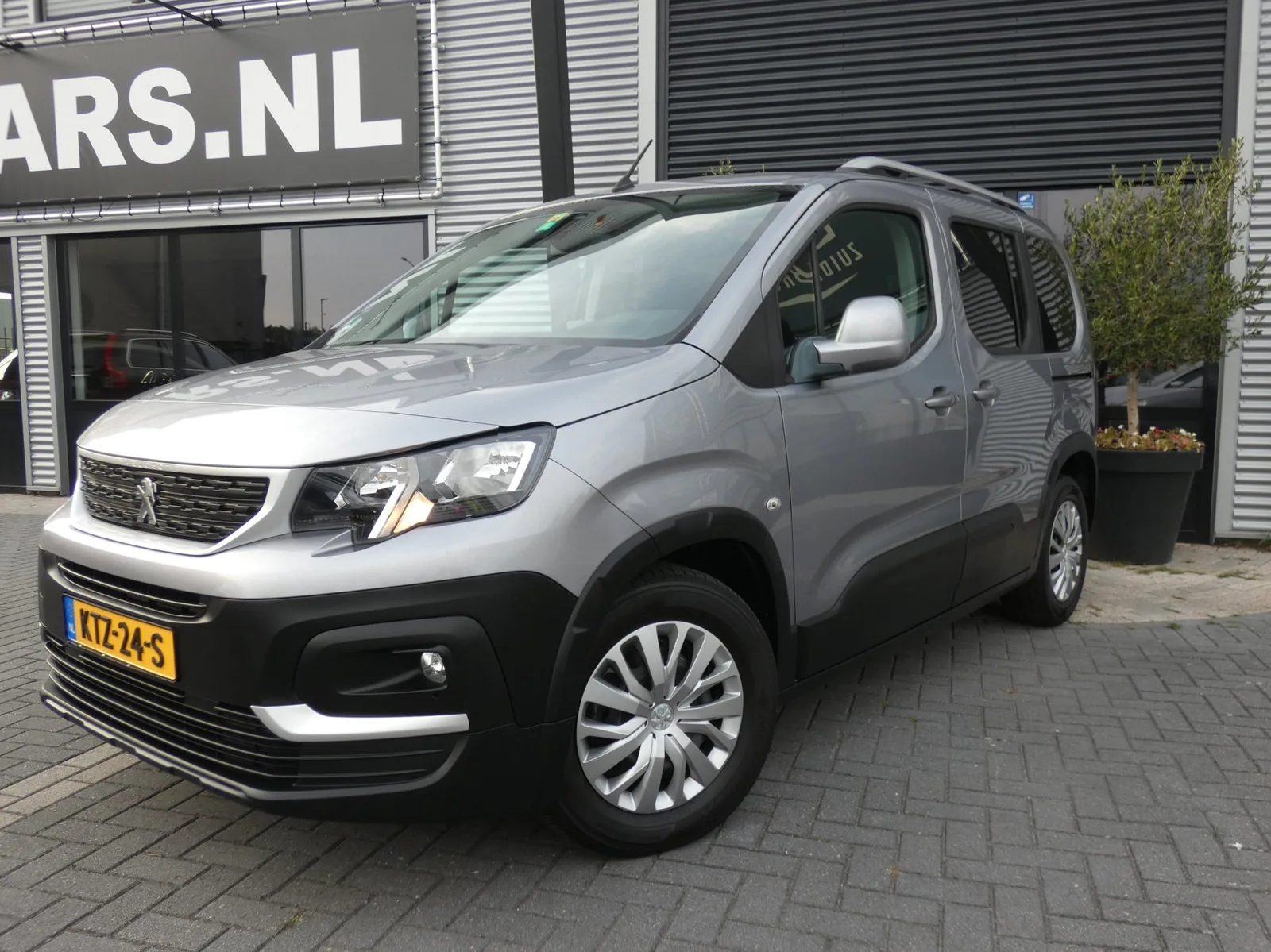 Peugeot Rifter (2019) — foto 1