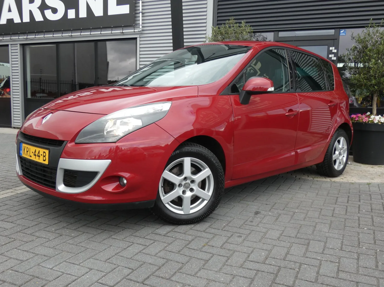 Renault Scénic (2010) — foto 1