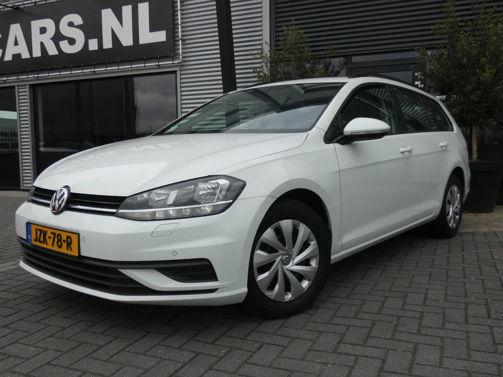 Volkswagen Golf (2018) — foto 1