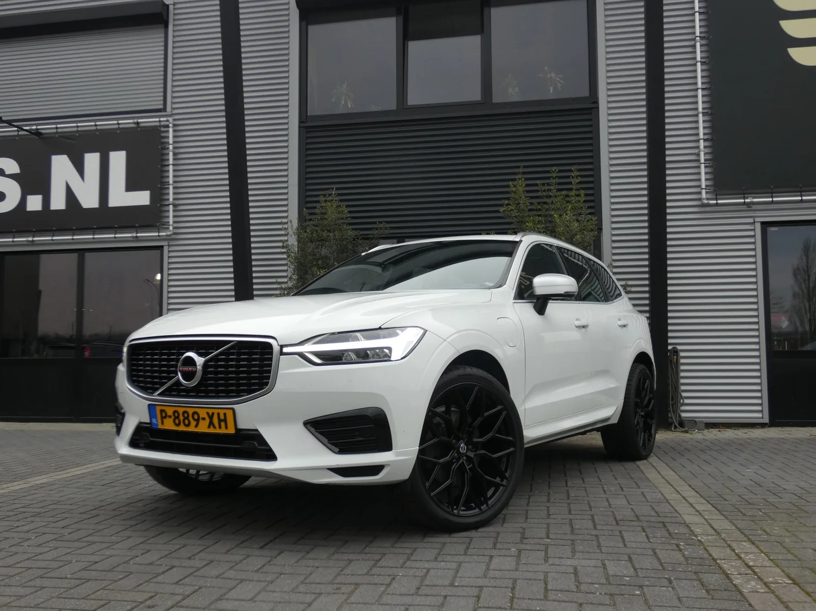 Volvo XC60 (2019) — foto 1
