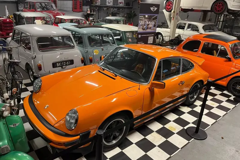 Porsche 911 (1975)