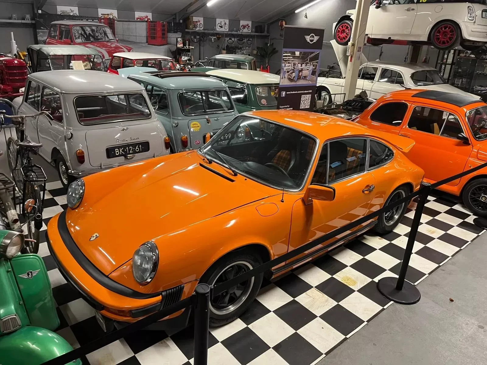 Porsche 911 (1975) — foto 1