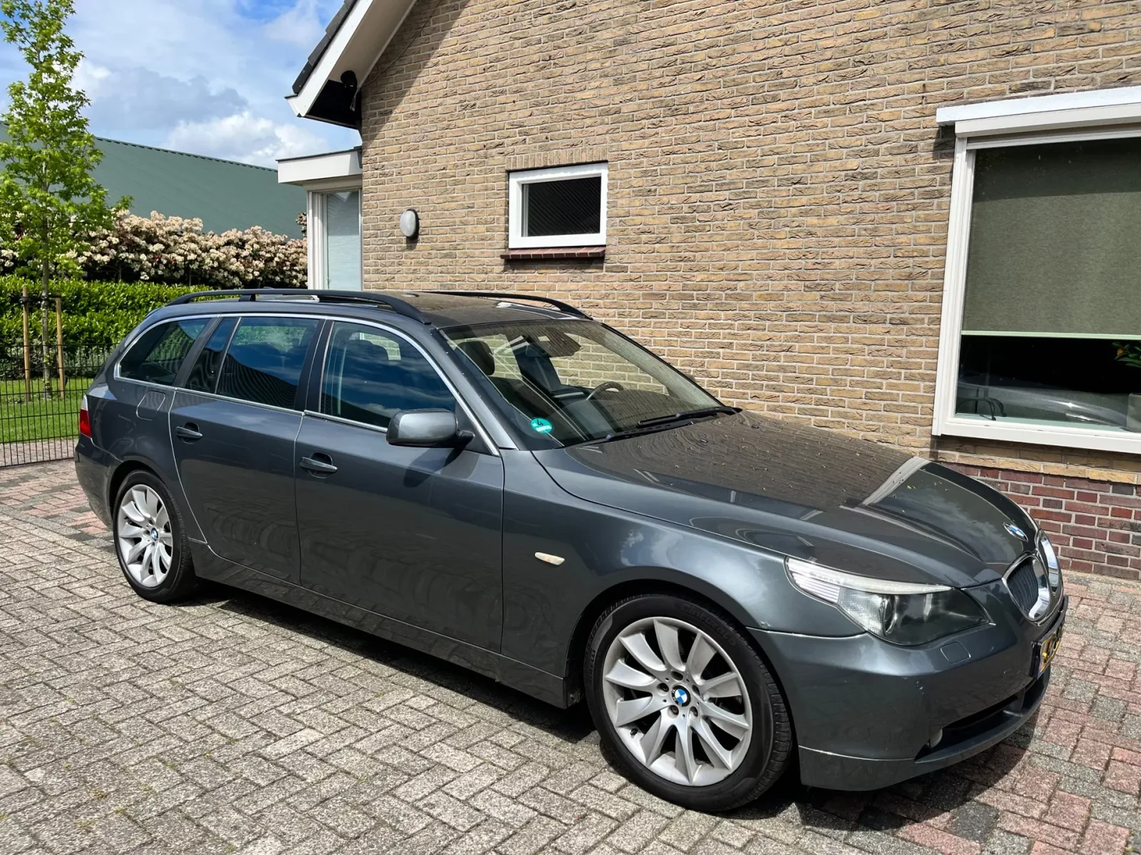 BMW 5-Serie (2004) — foto 1