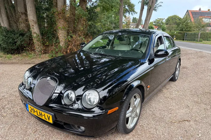 Jaguar S-Type (2003)