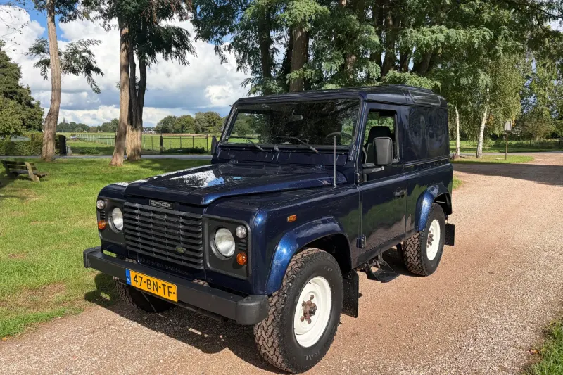 Land Rover Defender (2004)