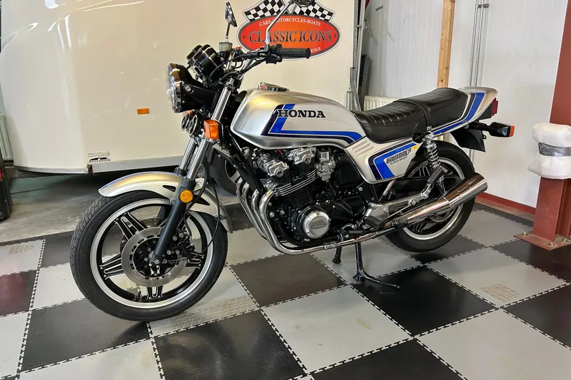 Foto van Honda CB 900 F Bol d'Or FA, Gerestaureerd