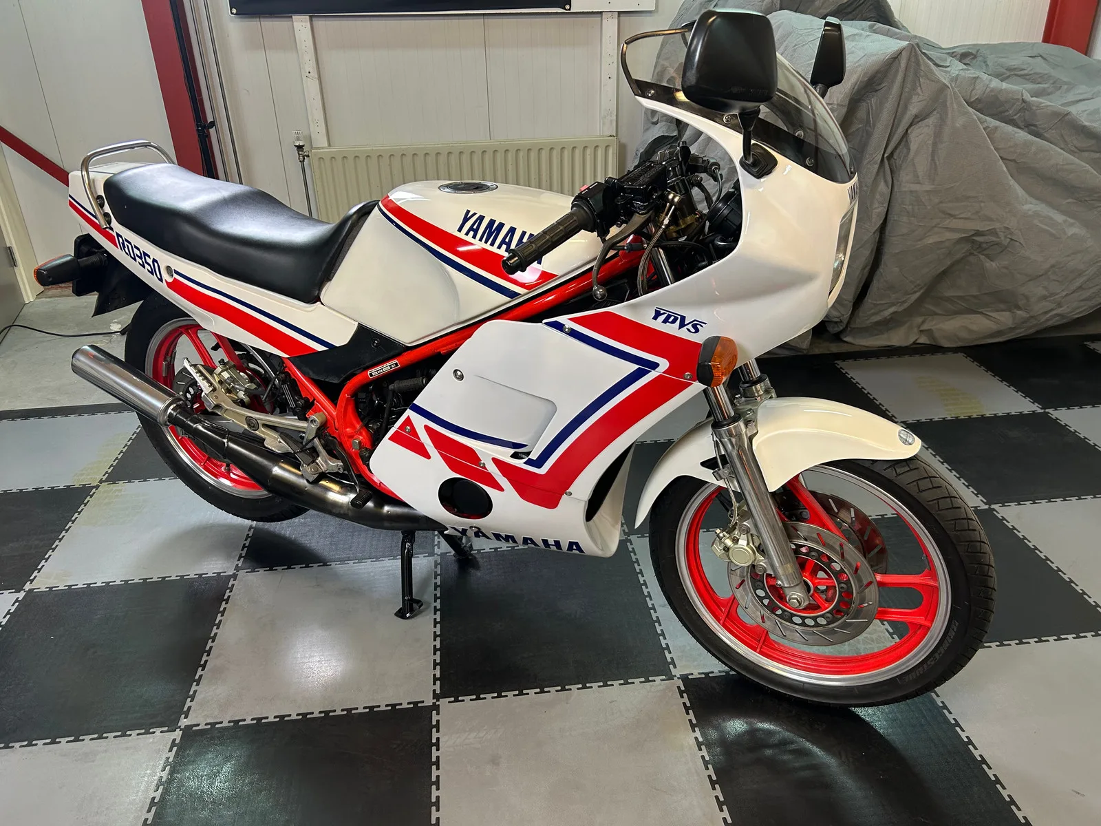 Yamaha RD 350 F (0) — foto 1