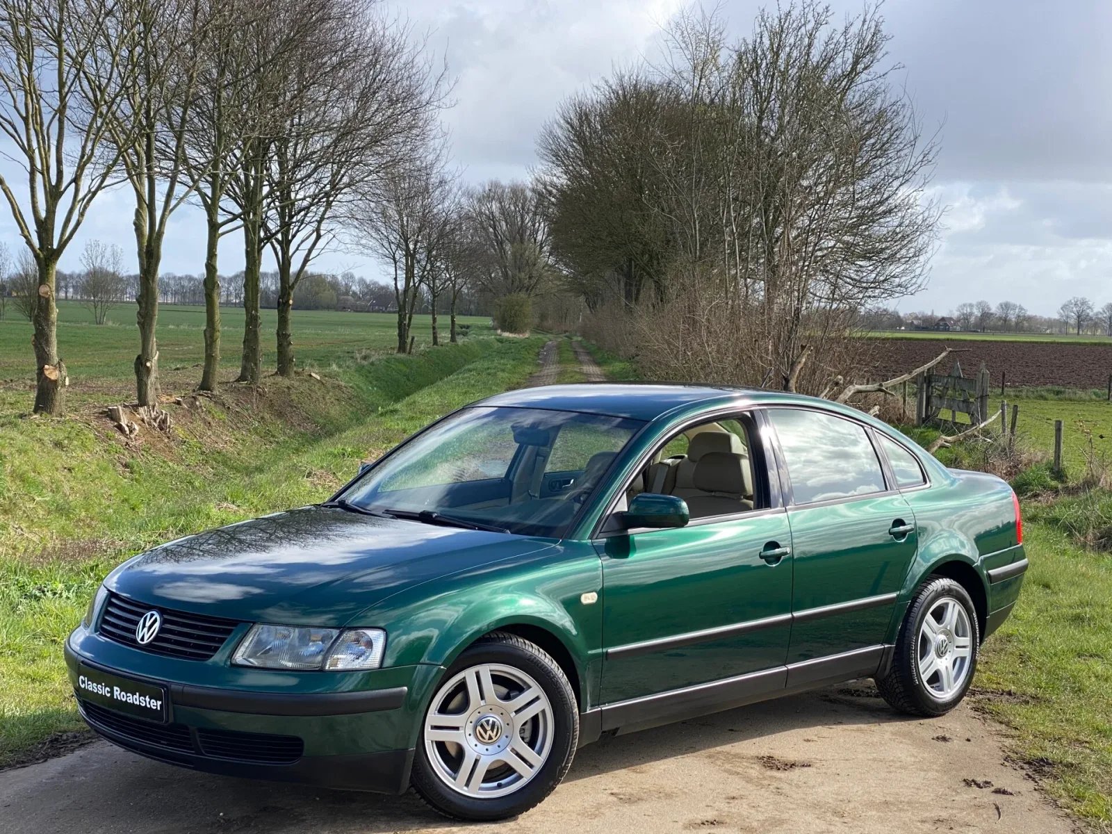 Volkswagen Passat (1999) — foto 1