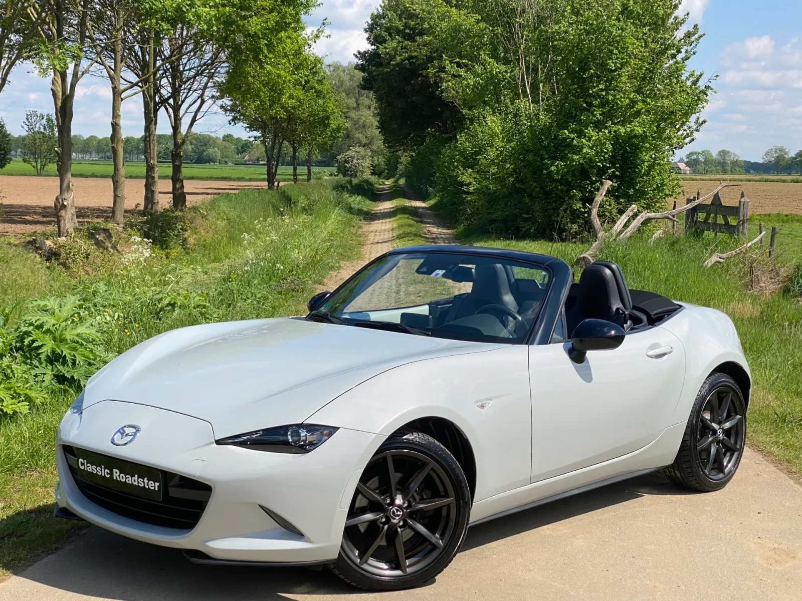 Mazda MX-5 (2015) — foto 1